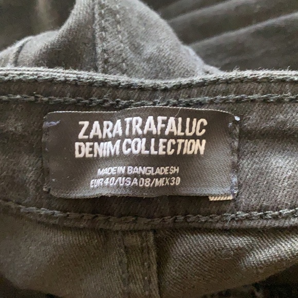 NWOT. Zara Trafaluc Black Denim Jeans. Size 8. - Picture 5 of 5